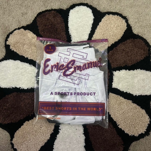 White Eric Emanuel shorts - Picture 1 of 4